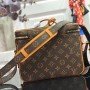 LV MESSENGER BAG M44937XP