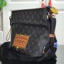 LV MESSENGER BAG M48219AP