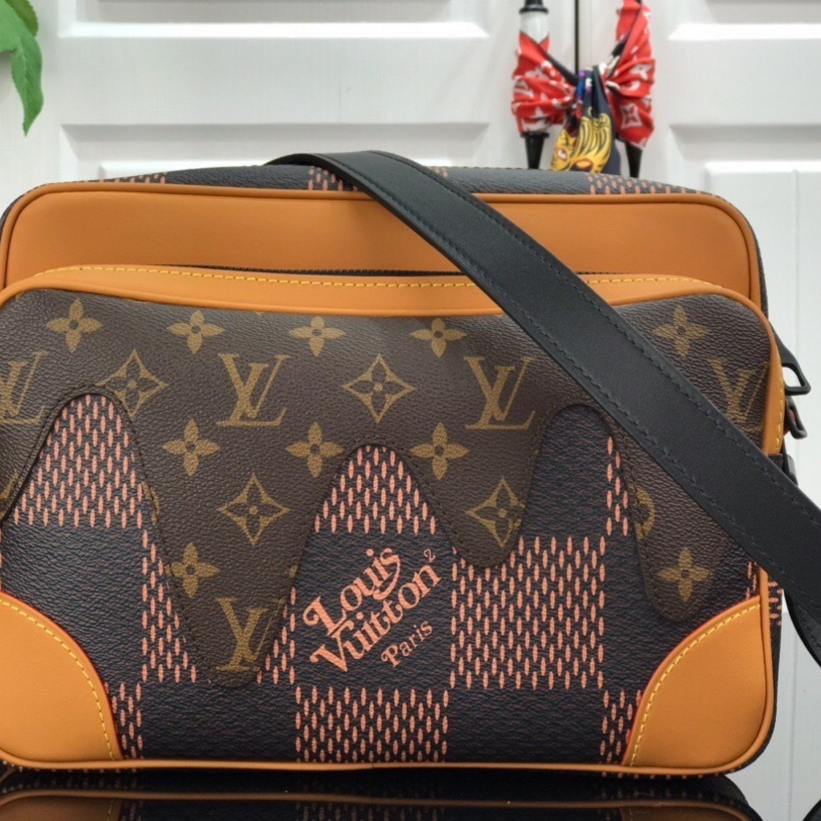 LV Shoulder bag M44757