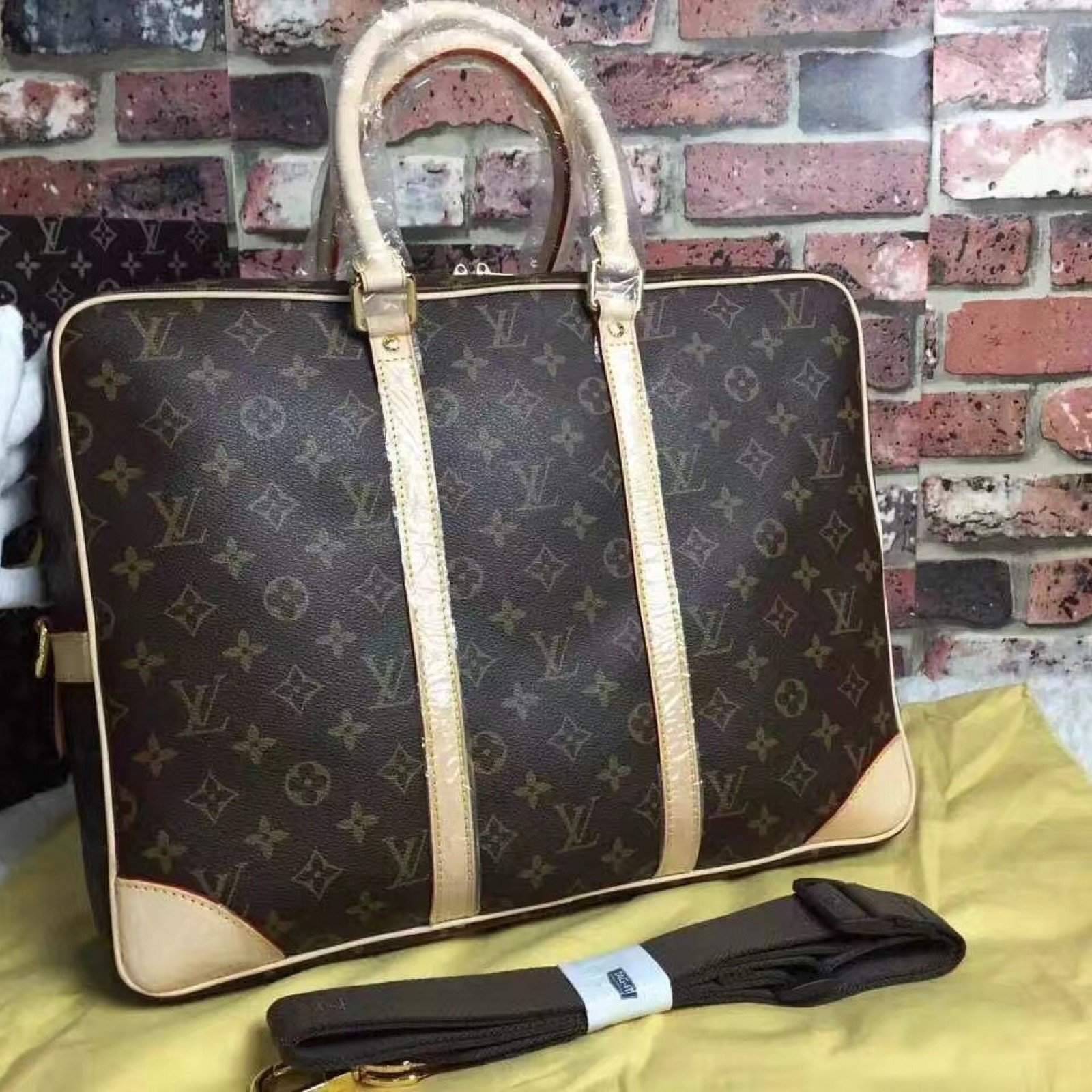 LV handbag M40223
