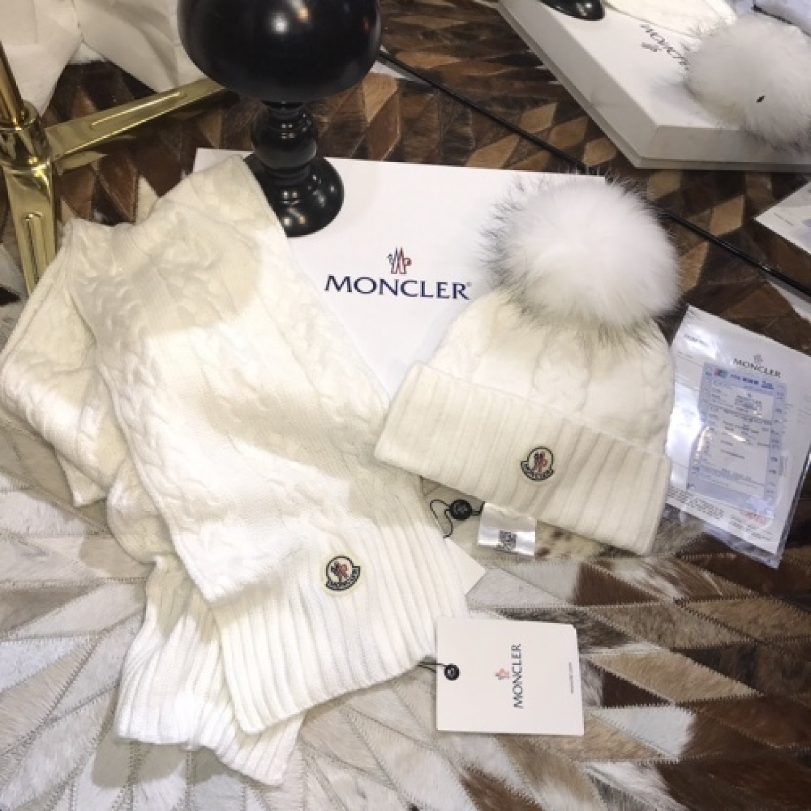 Scarves&Beanies with Pom Pom