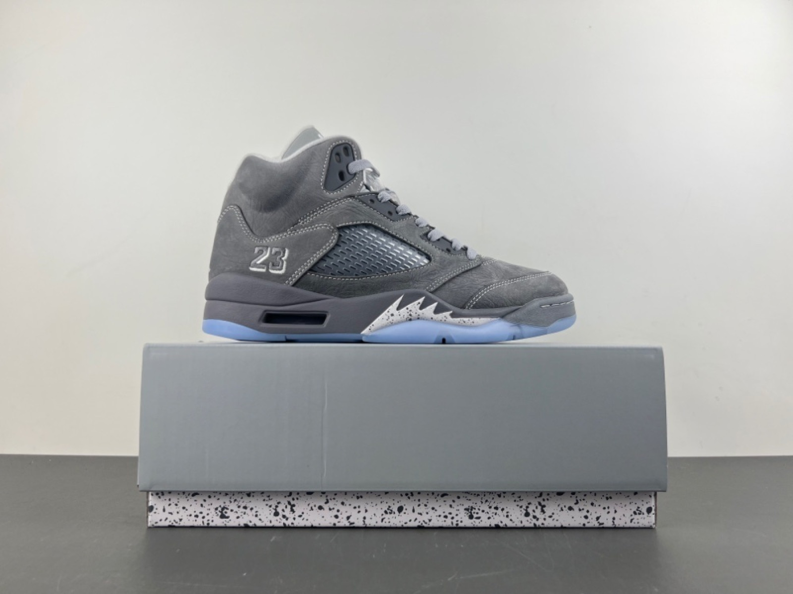 Air Jordan 5 Wolf Grey (DD0587-002)