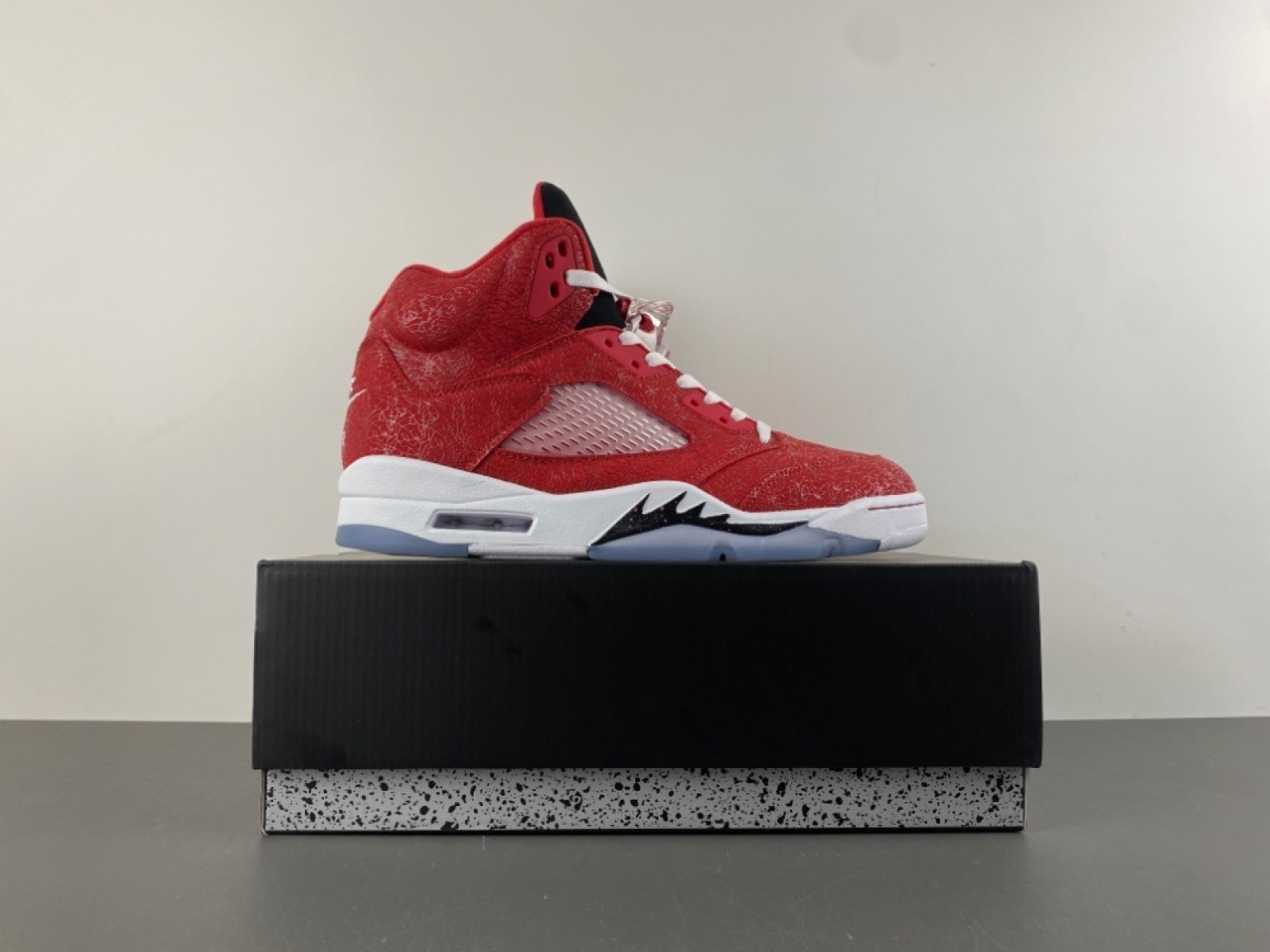 Air Jordan 5 Retro Fire Red (HQ7978-600)