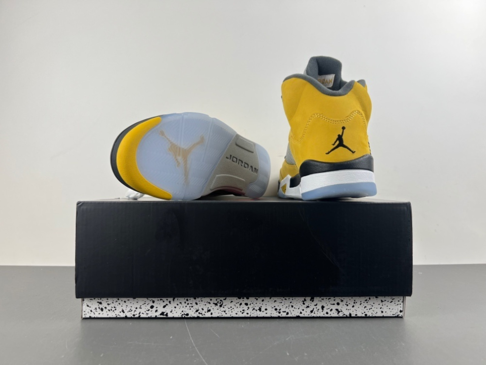 Air Jordan 5 Tokyo & NY Pack Limited Edition