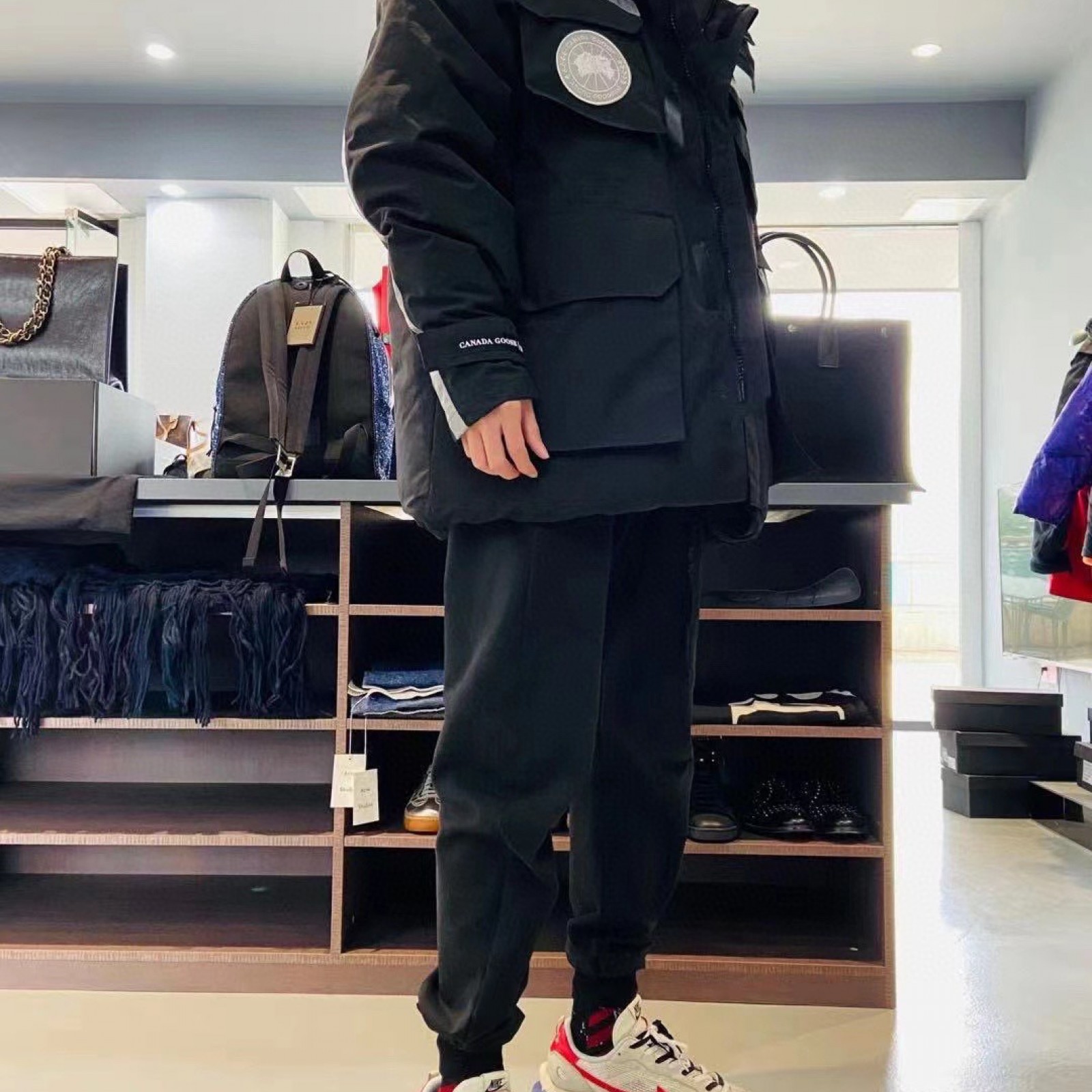 CN29 Mens Canada Goose Bestselling down jackets CN166 Mens Canada Goose COAT  E17