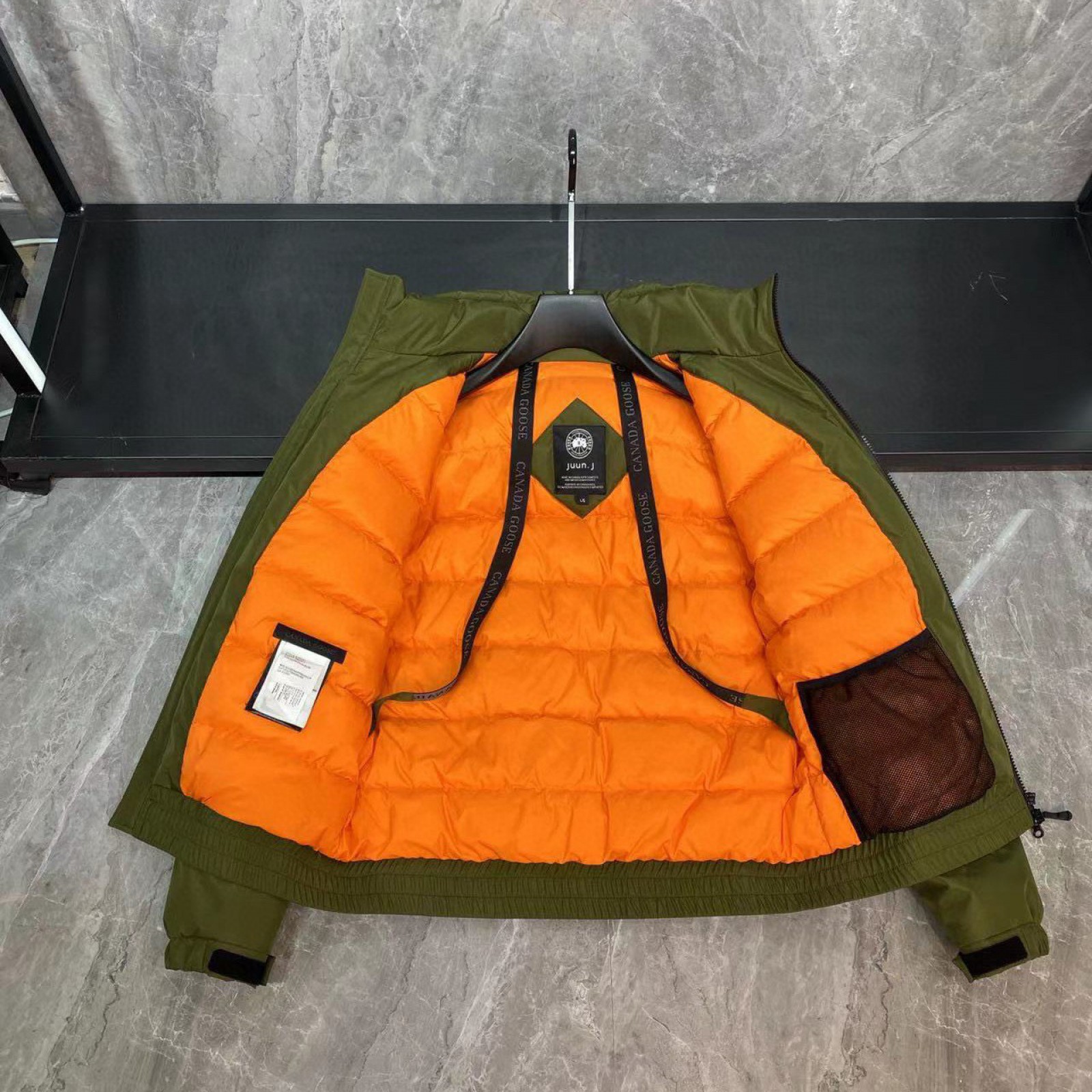 CN137 Mens and Women Canada Goose Down Jacket