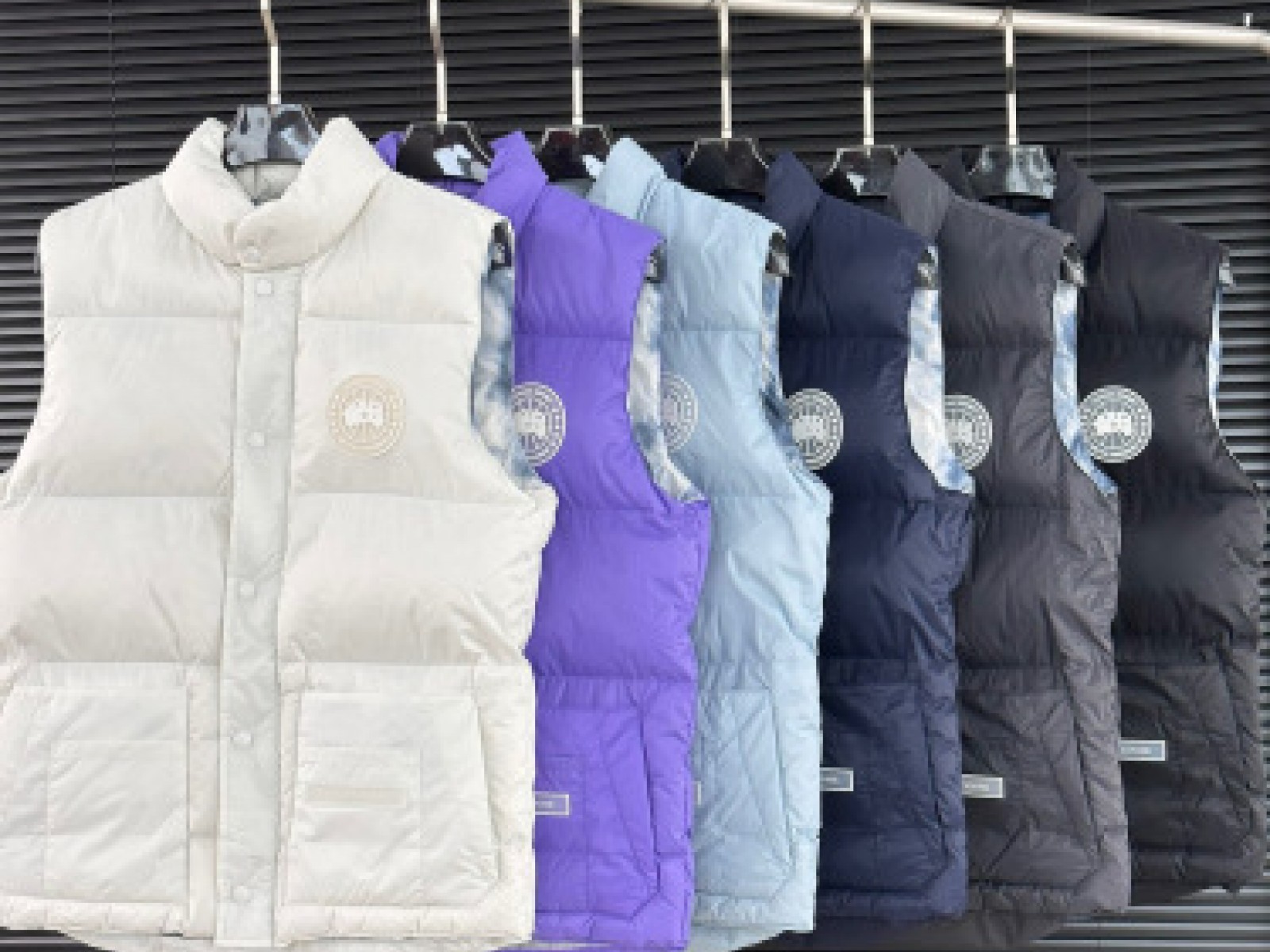 CN115 Mens Canada Goose Long style down jacket foldable