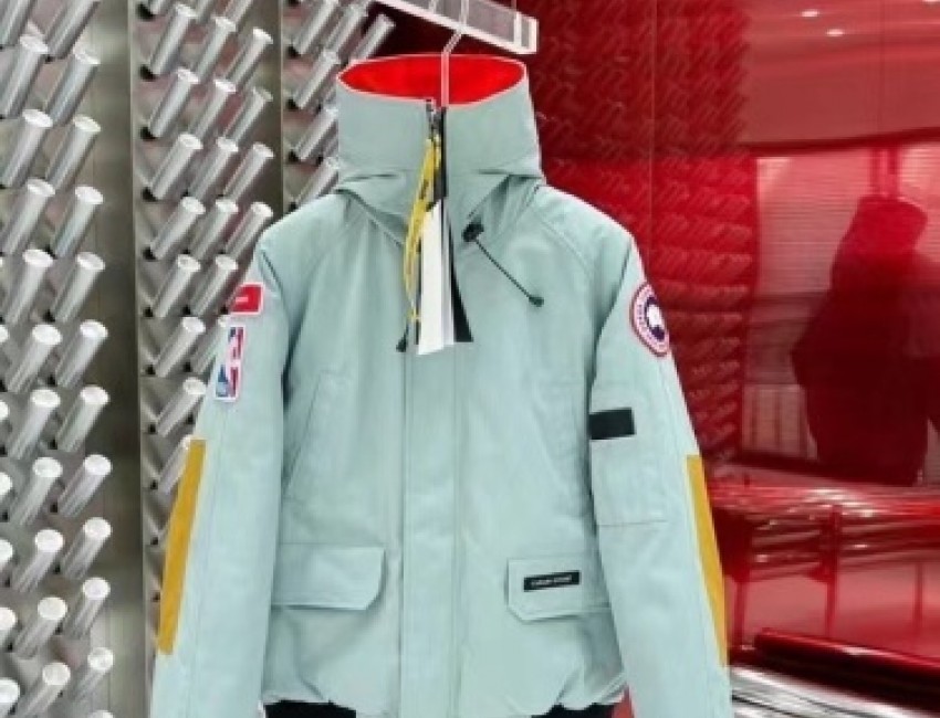 CN120 Men's Canada Goose Bestselling Goose with New Color