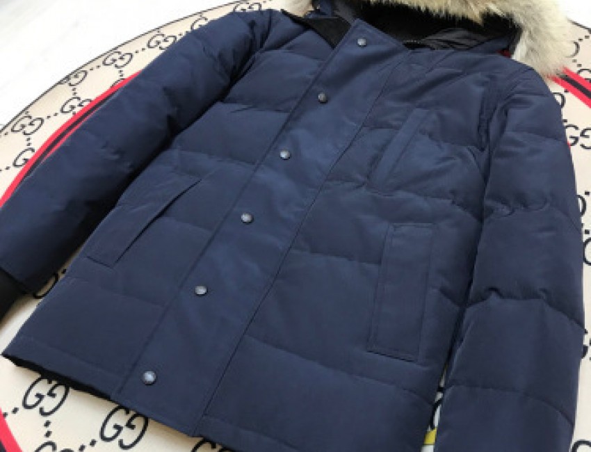 CN101 Men's Canada Goose VEST Classic Men's Canada Goose's Down Jacket