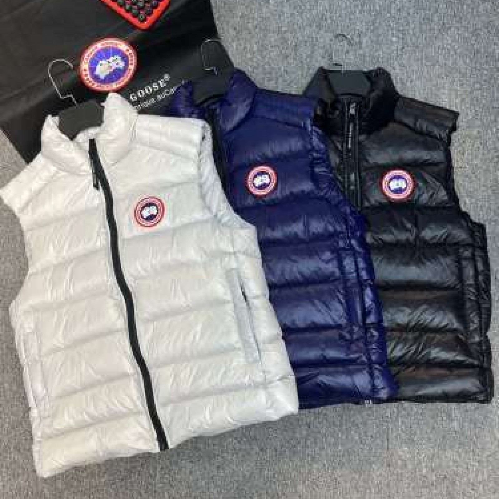 CN143 Mens Canada Goose CROFTON  Lightweight Down Vest