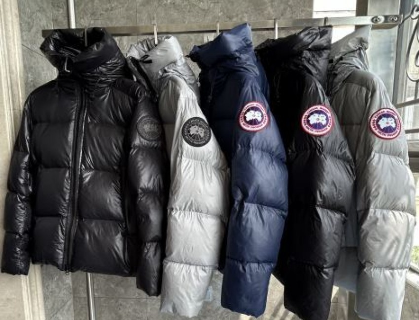 CN144 Men's Canada Goose Men's Canada Goose's Hooded Down Jacket (Updated Version)
