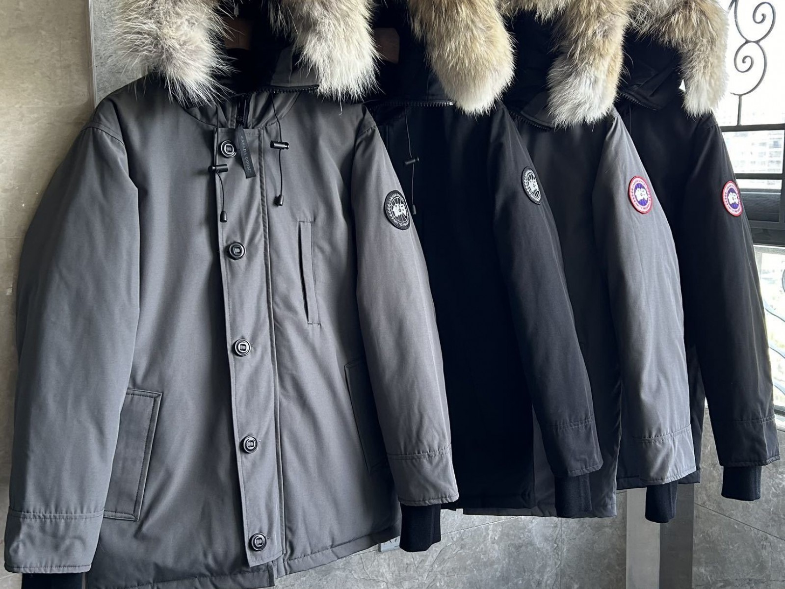 CN145 Mens Canada Goose Mens Canada Gooses Classic Mens Canada Gooses WoMens Canada Gooses Hooded Down Jacket