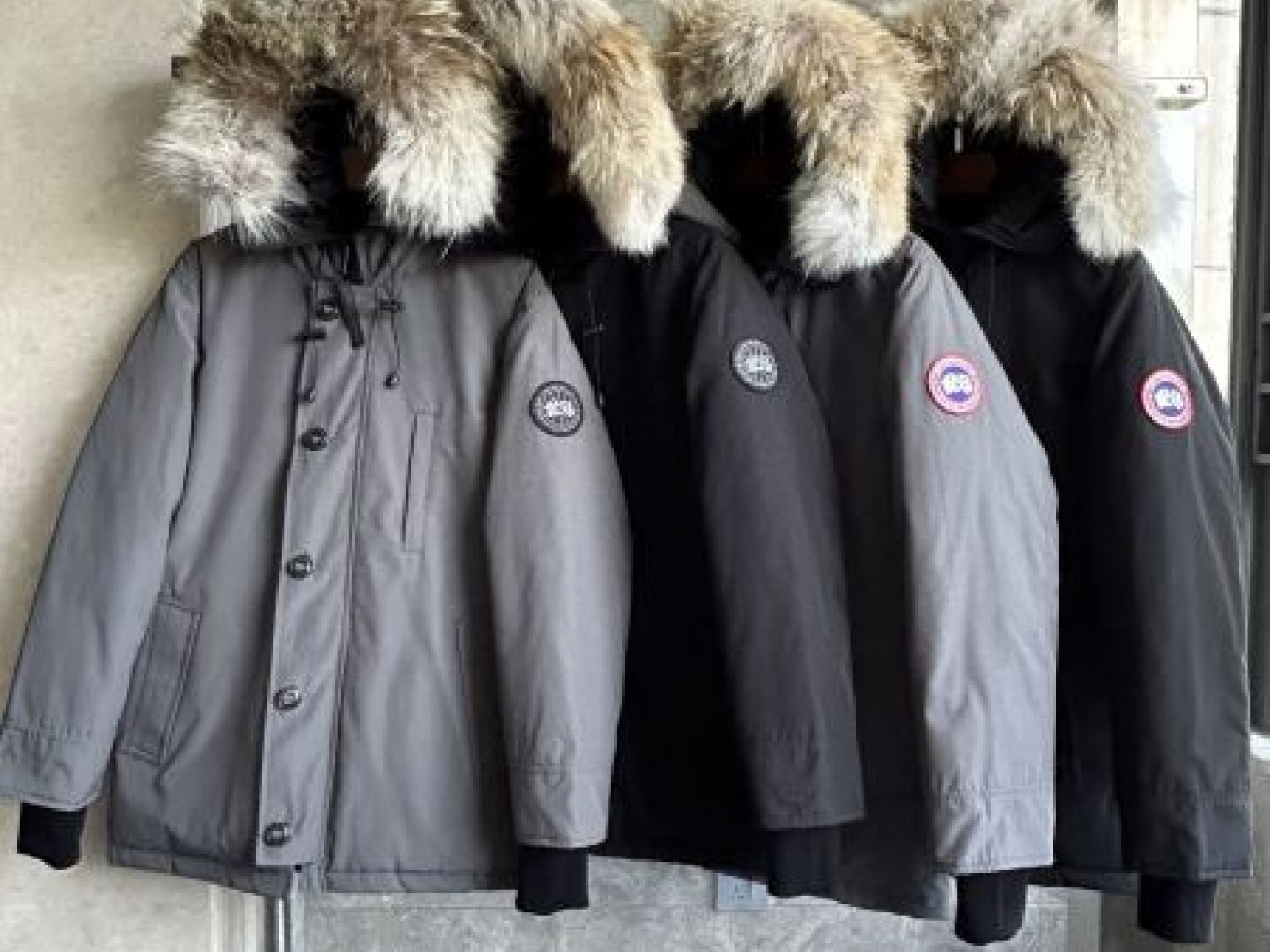 CN145 Mens Canada Goose Mens Canada Gooses Classic Mens Canada Gooses WoMens Canada Gooses Hooded Down Jacket