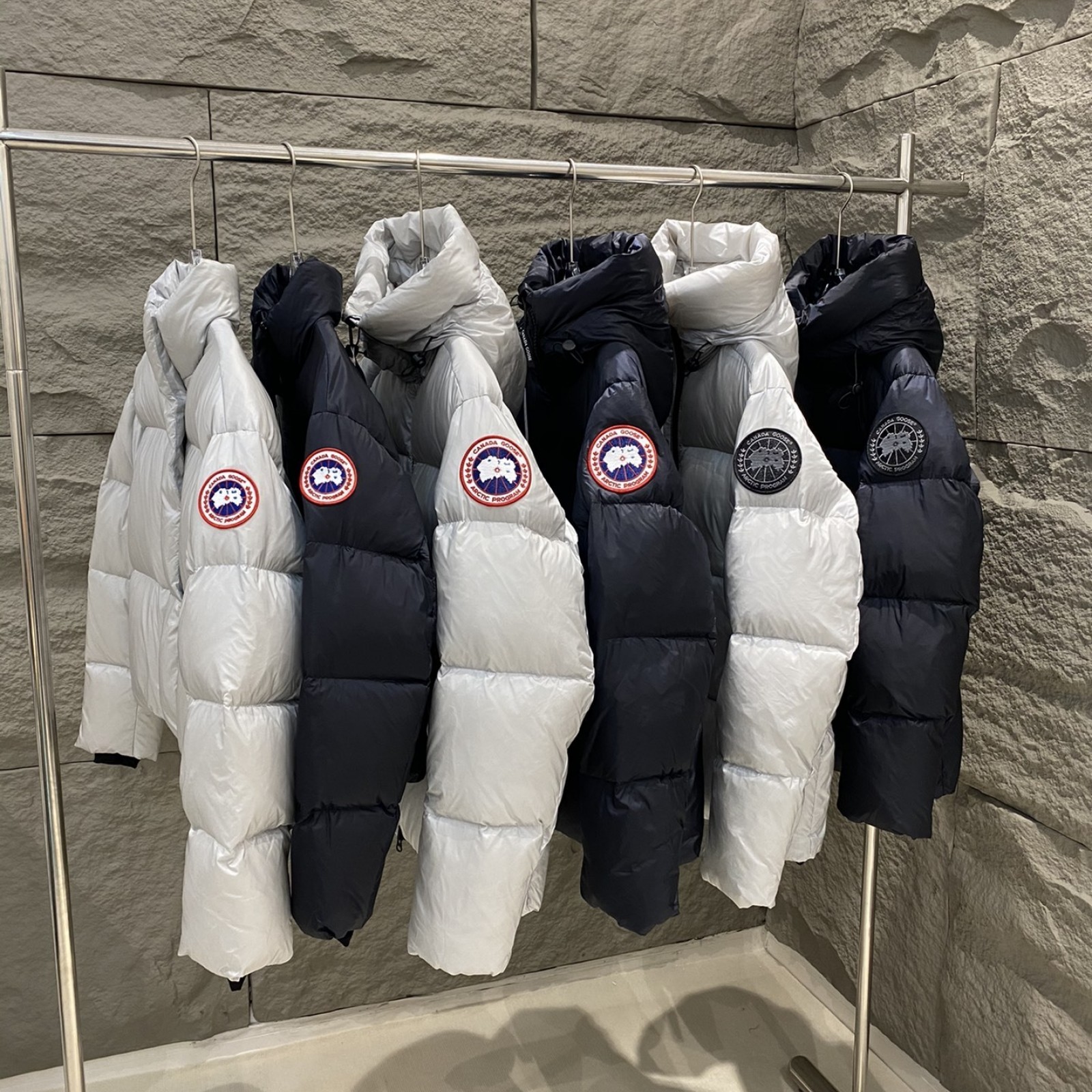CN170 Mens Canada Goose Coat Latest Collection