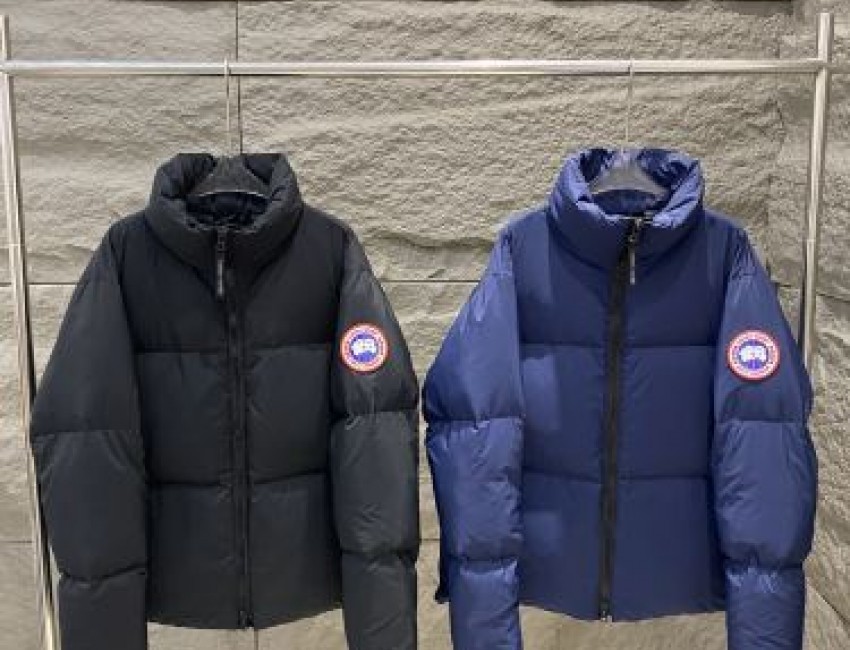 CN154 Men's Canada Goose VEST Hooded Removable Down Jacket