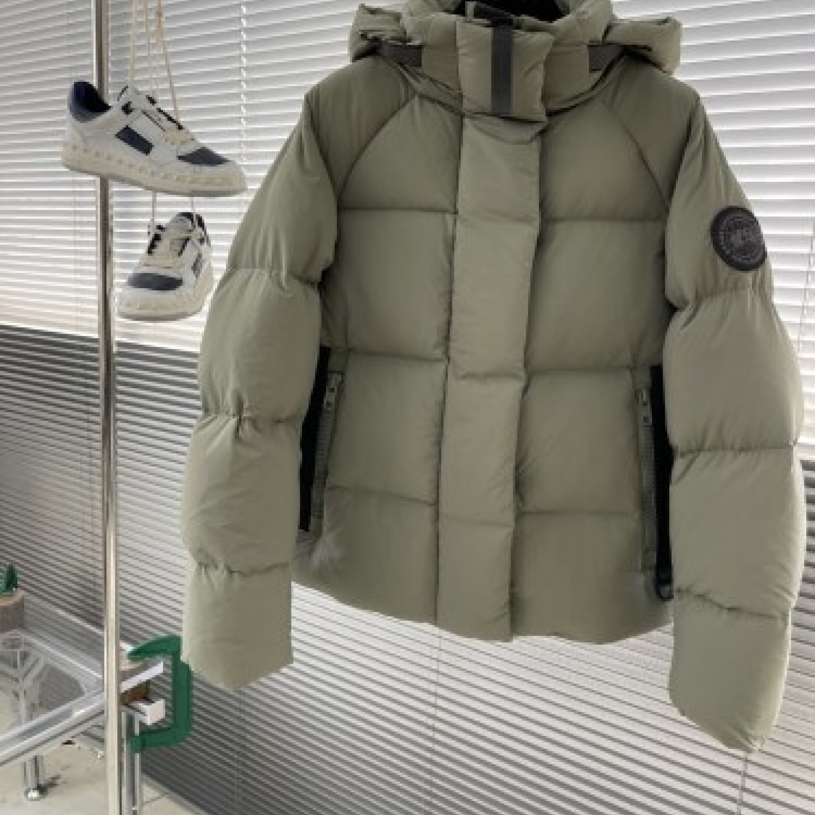 CN17 Mens Canada Goose Style Mens Canada Gooses Down Jacket CN165 Mens Canada Goose COAT