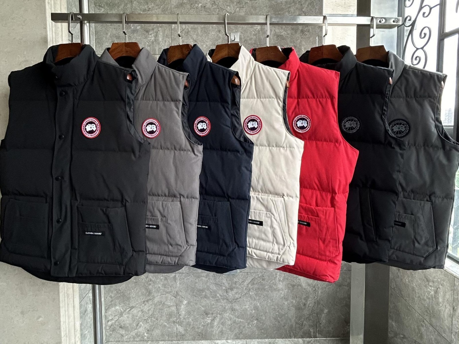 CN152 Mens Canada Goose Latest Style Down Jacket