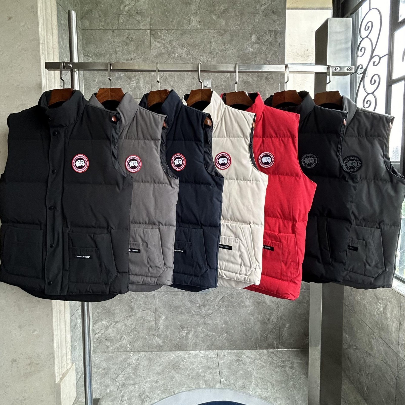 CN152 Mens Canada Goose Latest Style Down Jacket