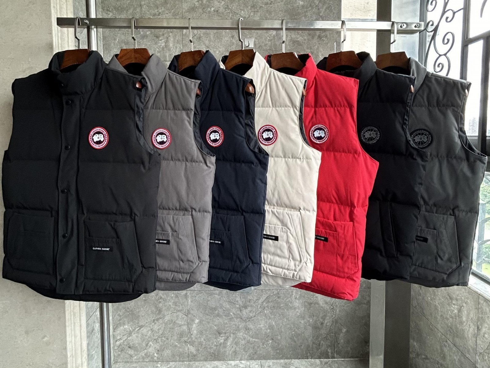 CN152 Mens Canada Goose Latest Style Down Jacket