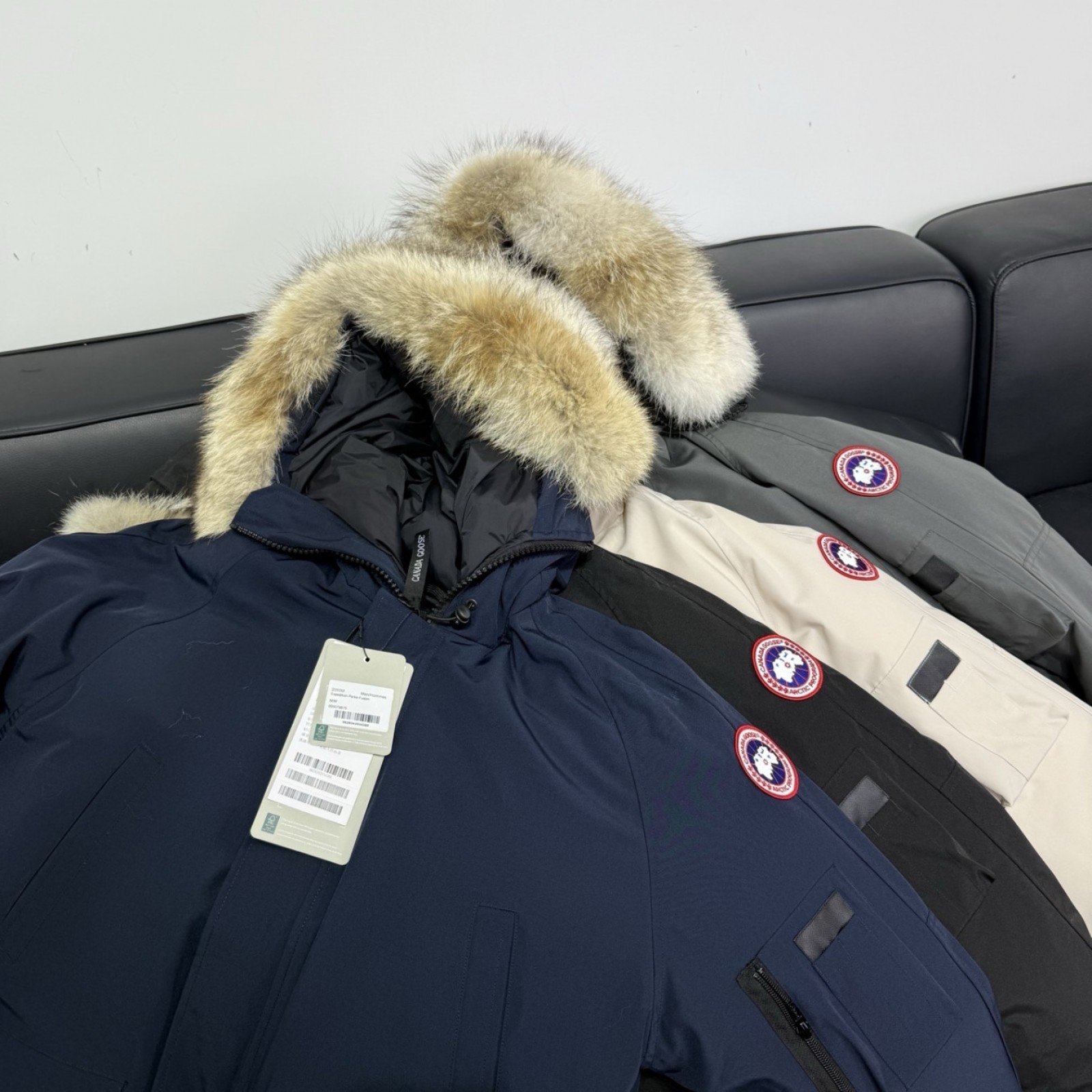 CN189 MENS Classic Down Coat