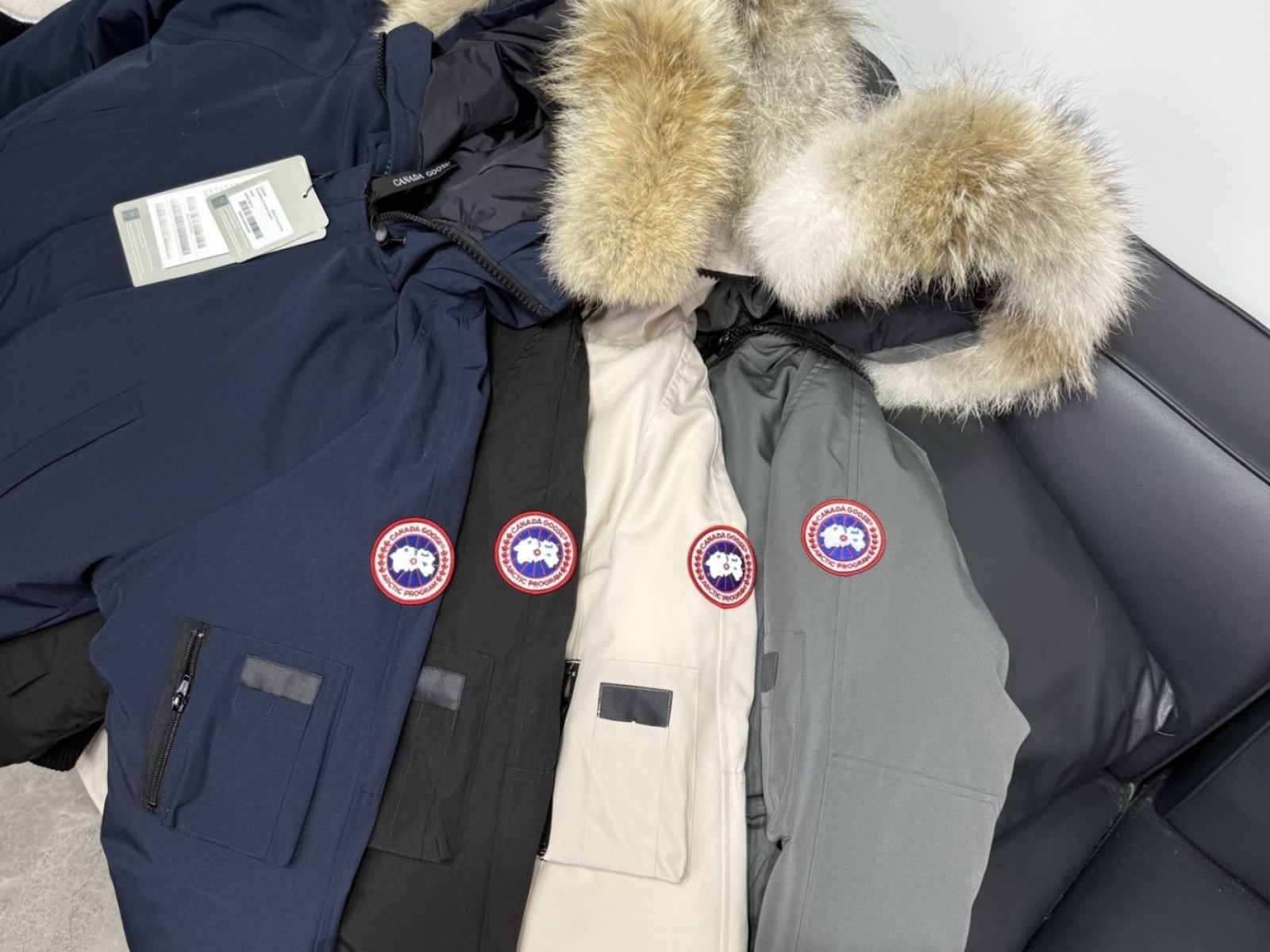 CN189 MENS Classic Down Coat