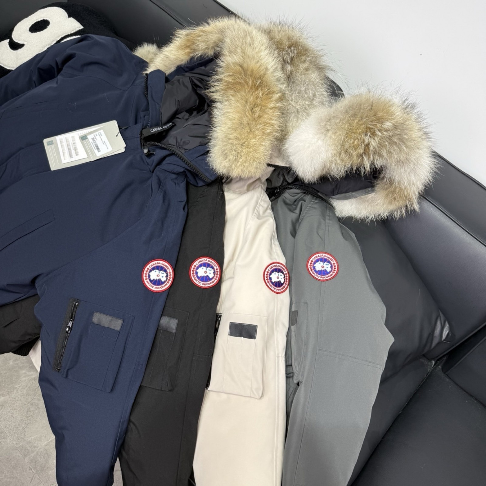 CN189 MENS Classic Down Coat