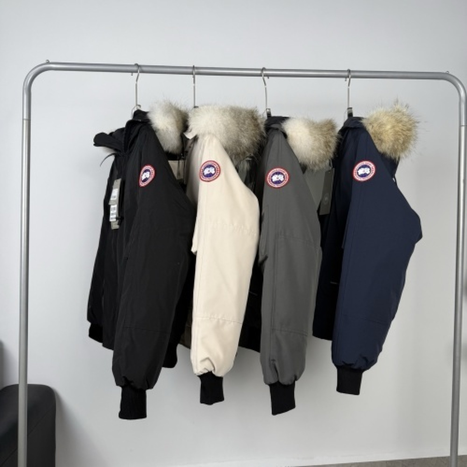 CN189 MENS Classic Down Coat