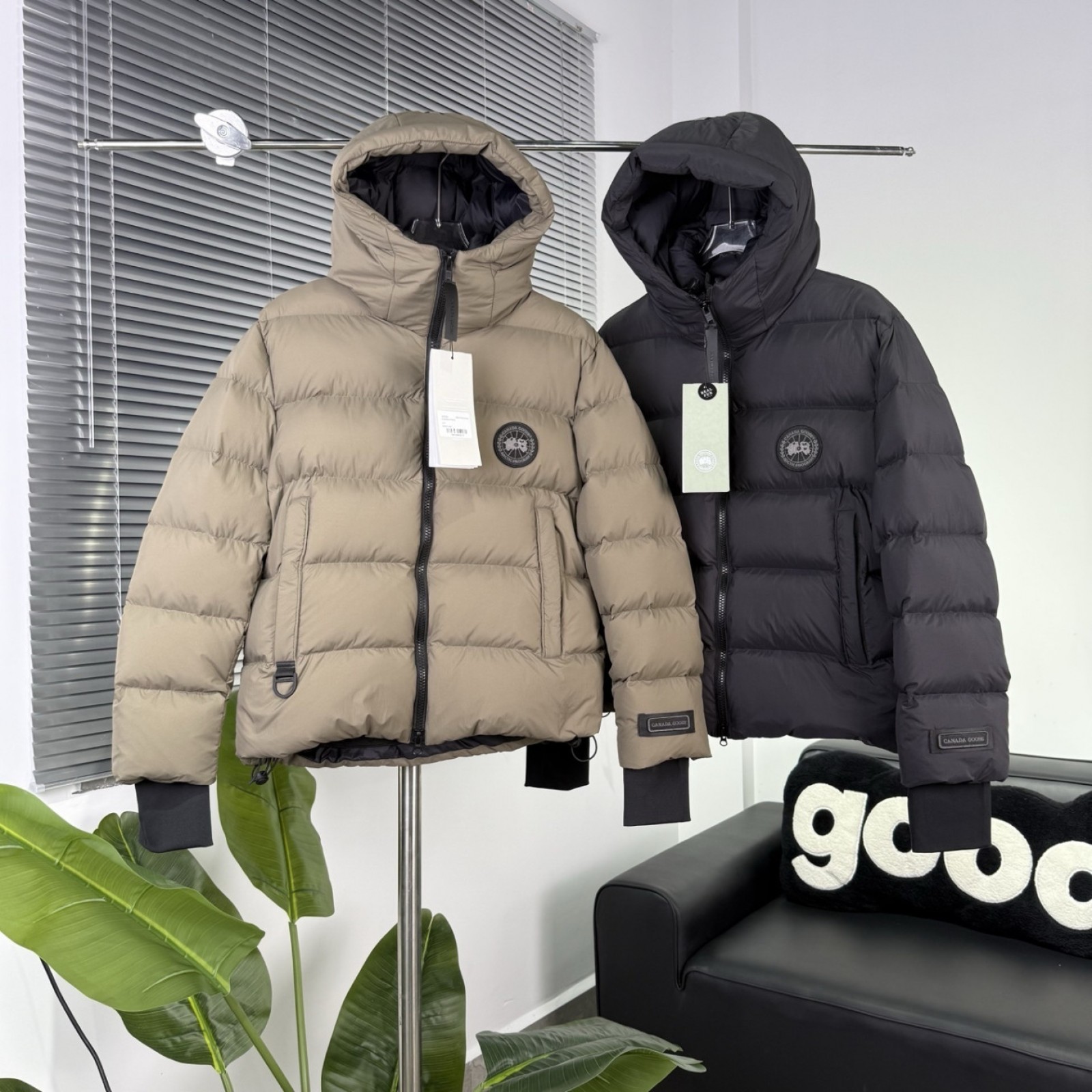 CN204 MENS Hooded Down Coat