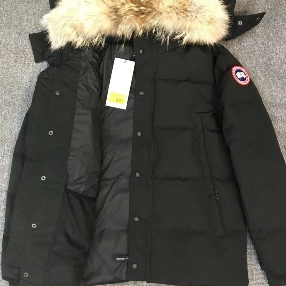 CN134 Men's Canada Goose Bestselling Down Jacket