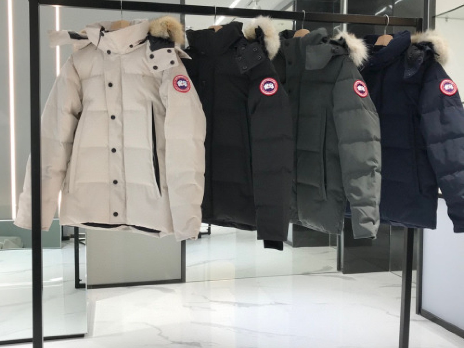 CN134 Mens Canada Goose Bestselling Down Jacket