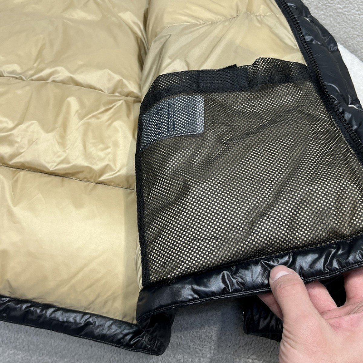 Men's Moncler Down Jacket  (19)