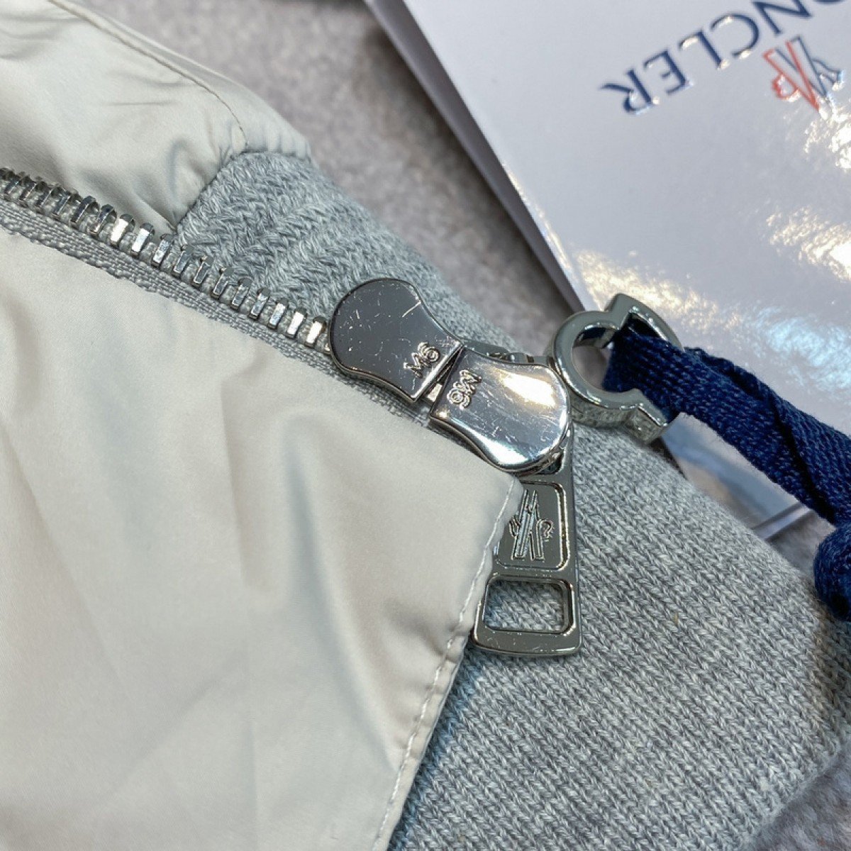 Men's Moncler Down Jacket  (23)