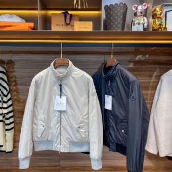 Men's Moncler Down Jacket  (23)