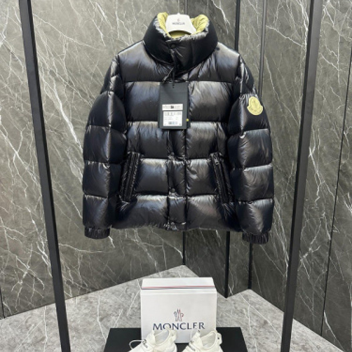 High Quality Men's Moncler Down Jacket 
