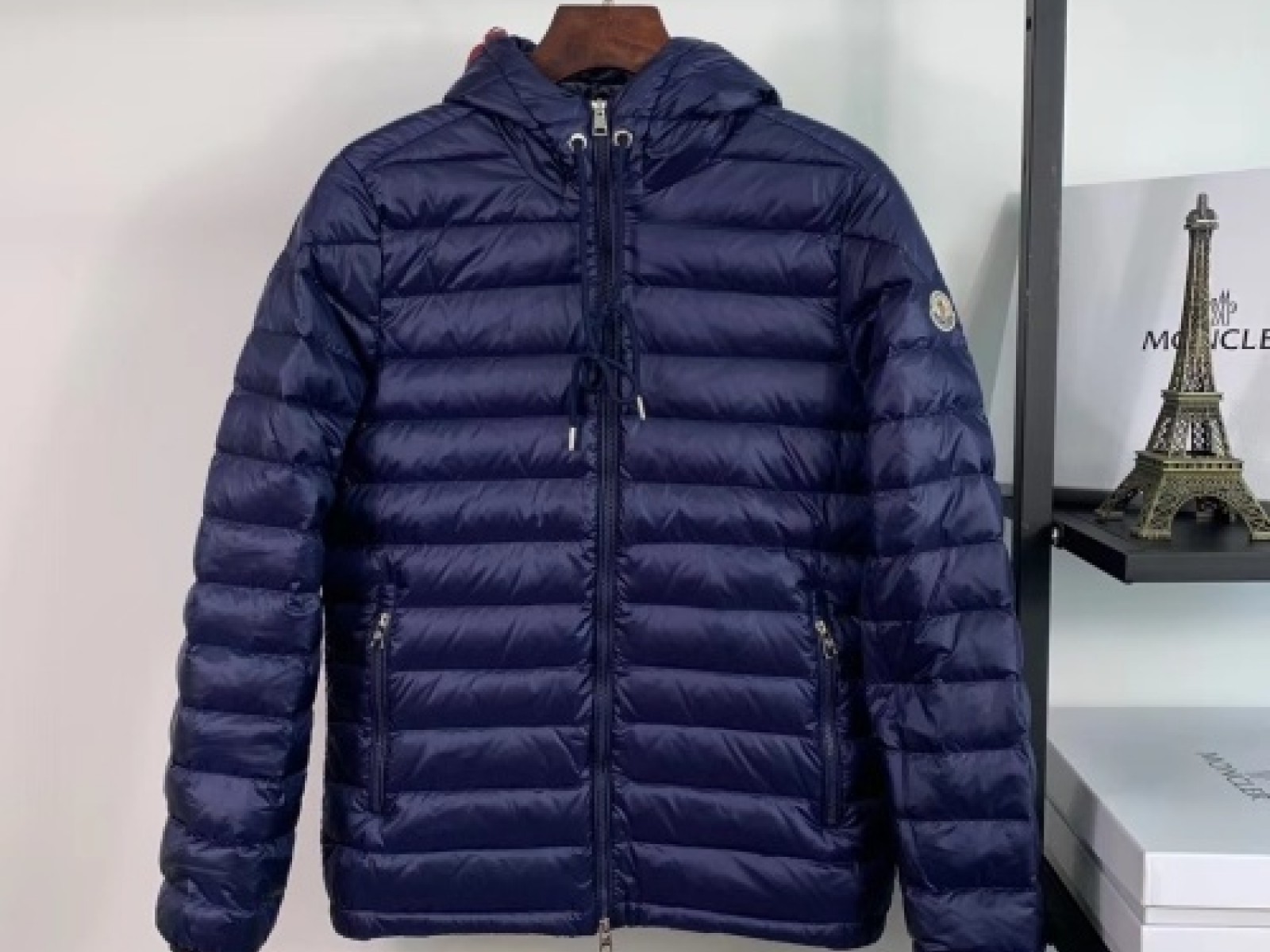 Moncler52