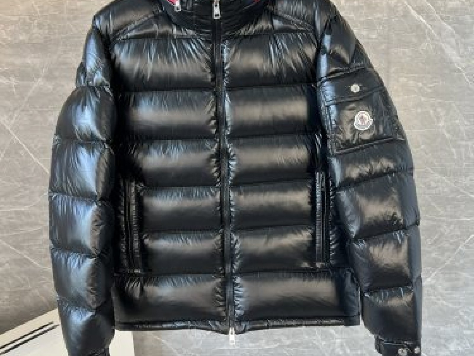 Moncler Bourne
