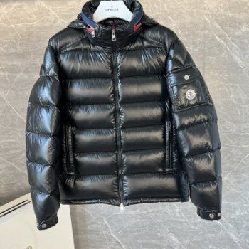 Moncler Bourne