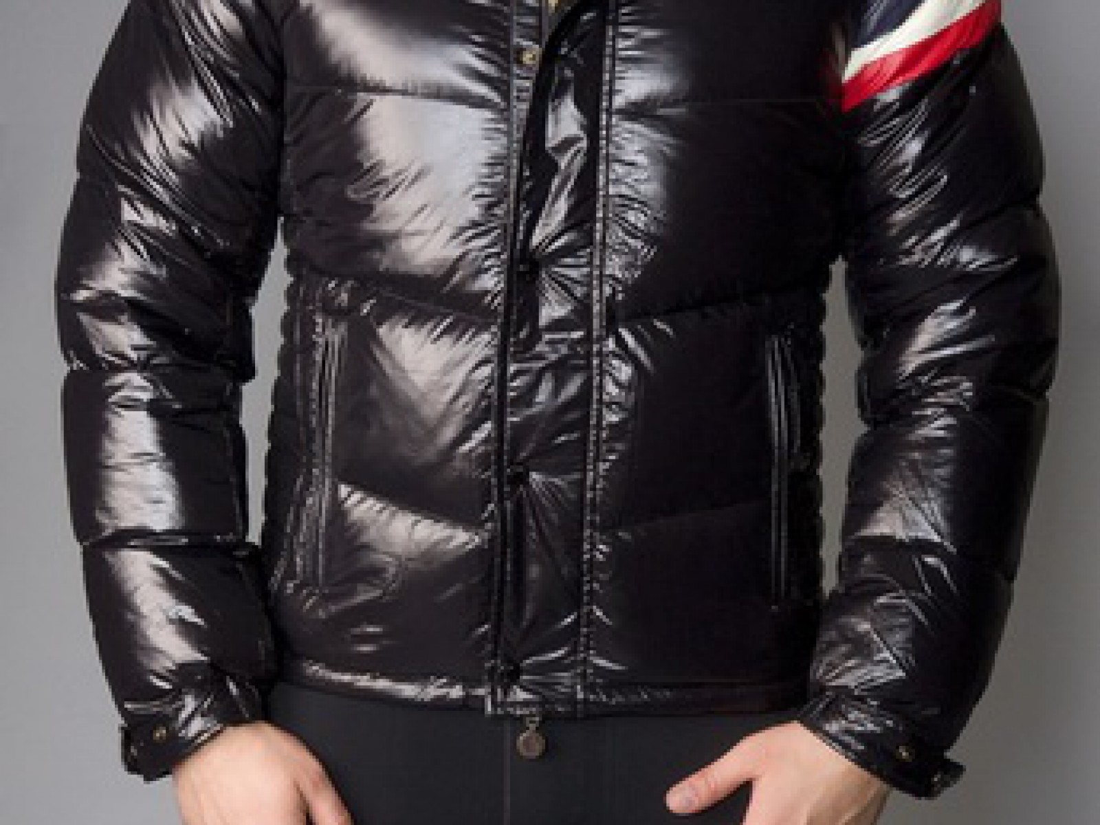 Moncler Chamonix   Down Jacket， Size 0-7