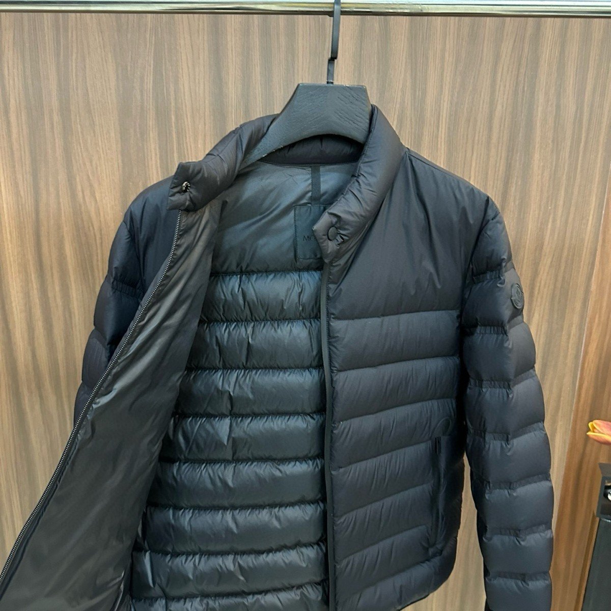 Moncler Peuterey logo-patch Padded Jacket