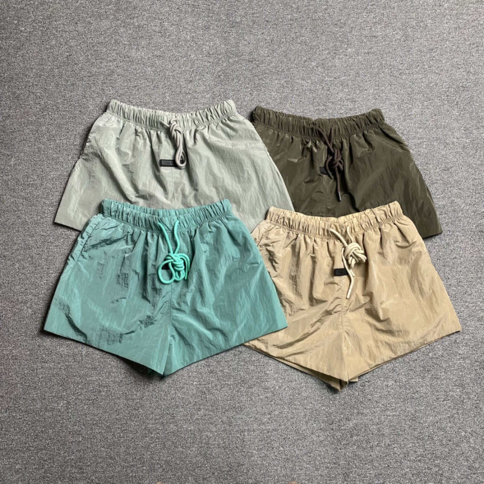 FOG FEAR OF GOD ESSENTIALS Shorts