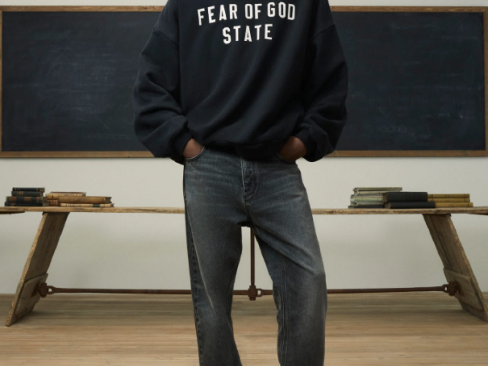 FOG Fear of God FOG ESSENTIALS Crewneck