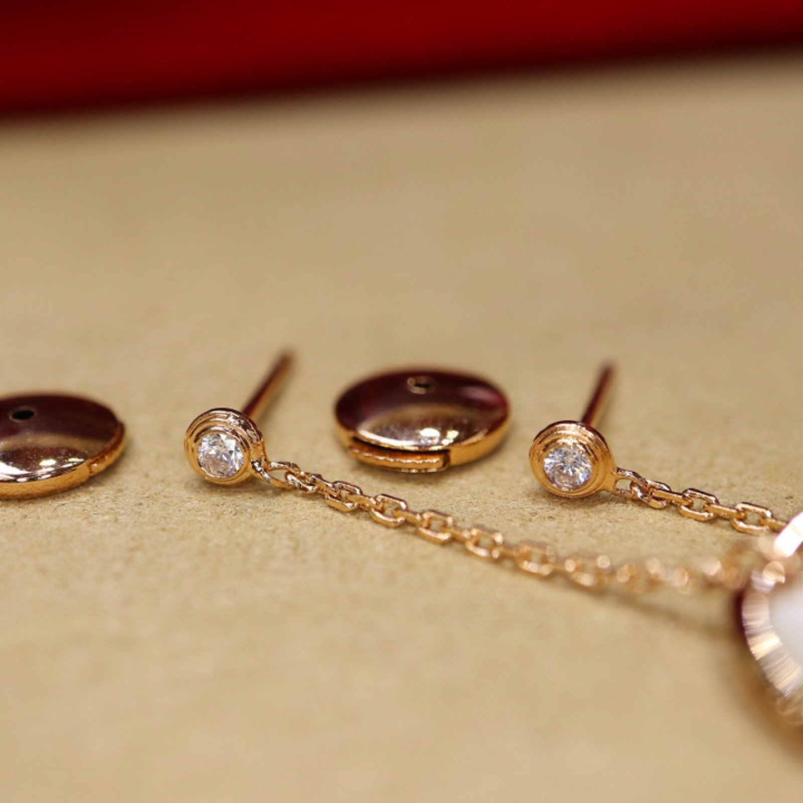 CARTIER Earrings 130601D