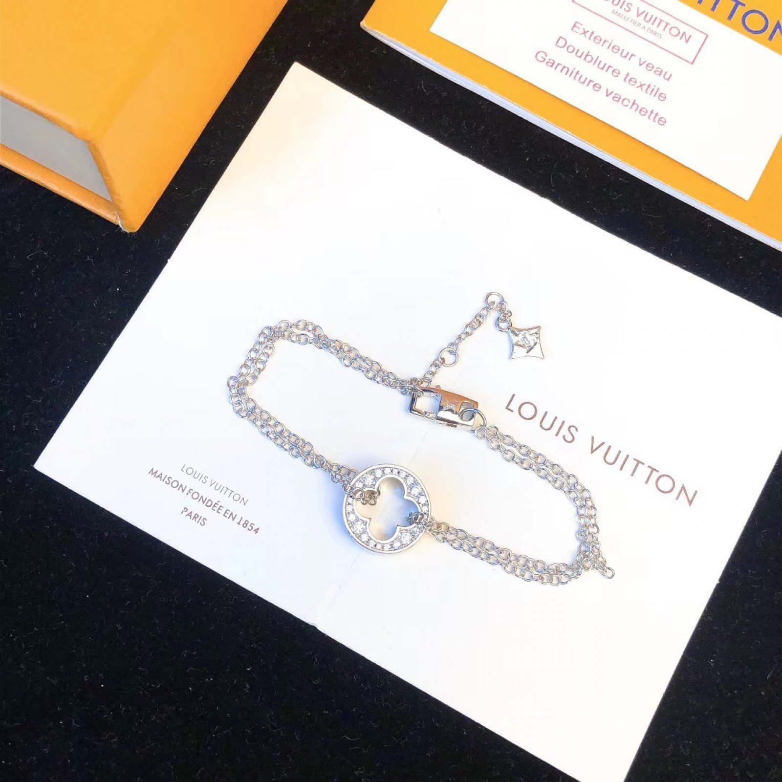 LV Bracelet 111117C