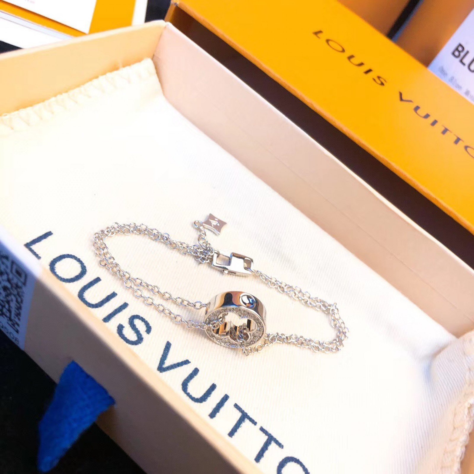 LV Bracelet 111117C