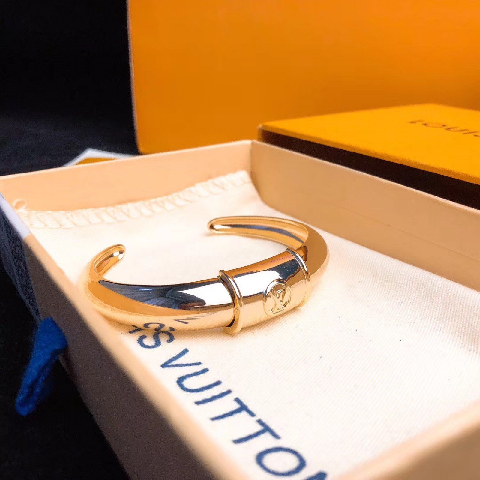 LV Bracelet 111117L