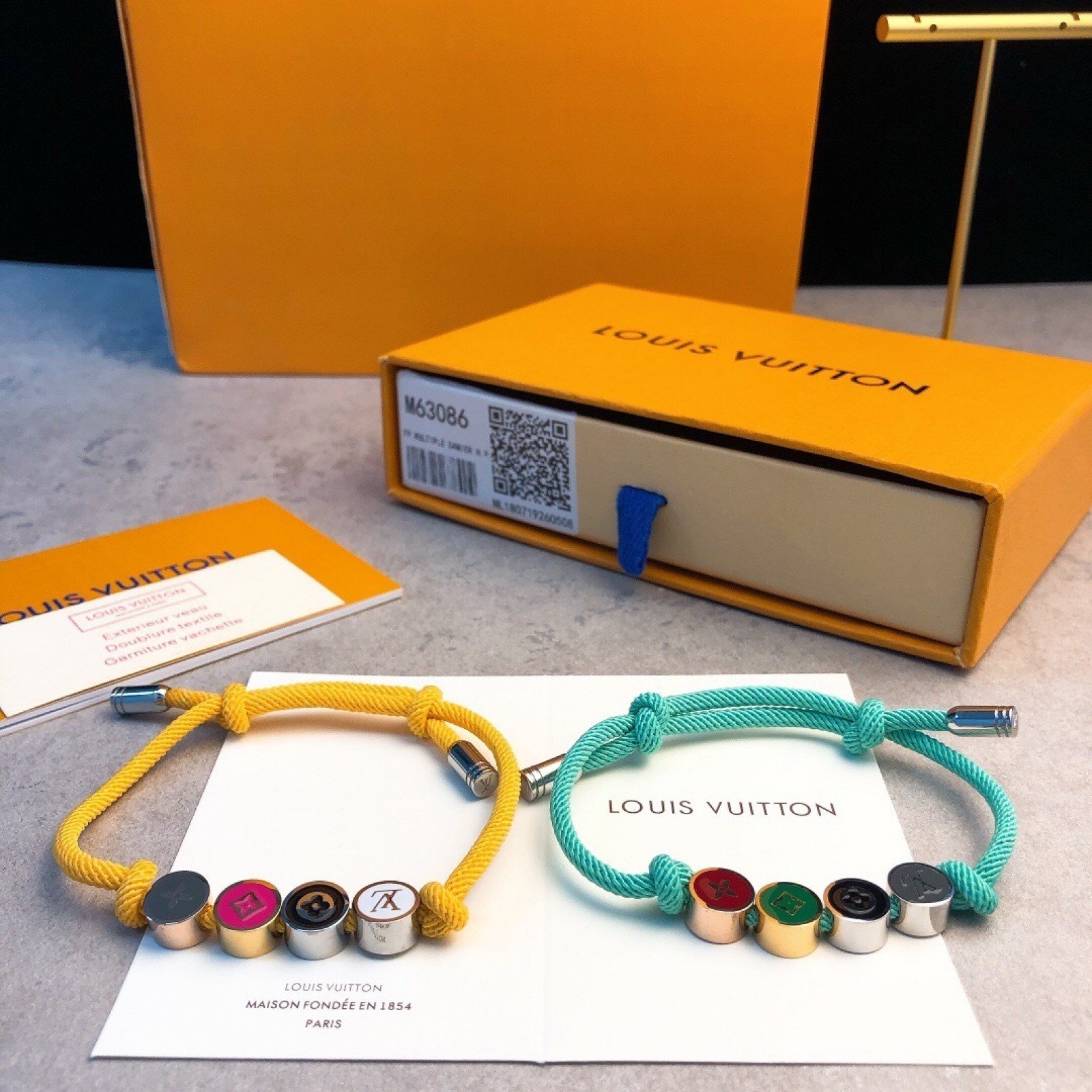 LV Bracelet 111227E