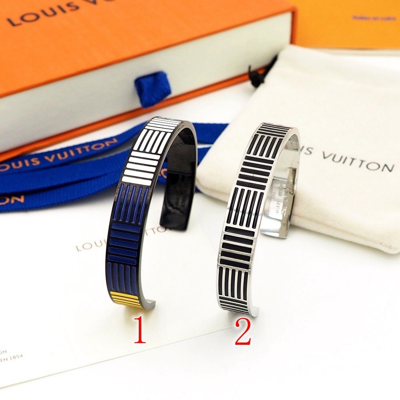 LV Bracelet 111227H