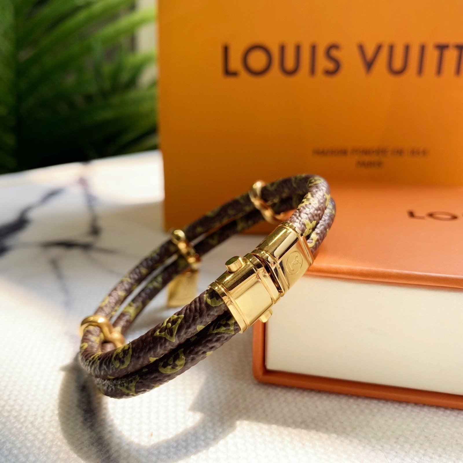 LV Bracelet 120306B
