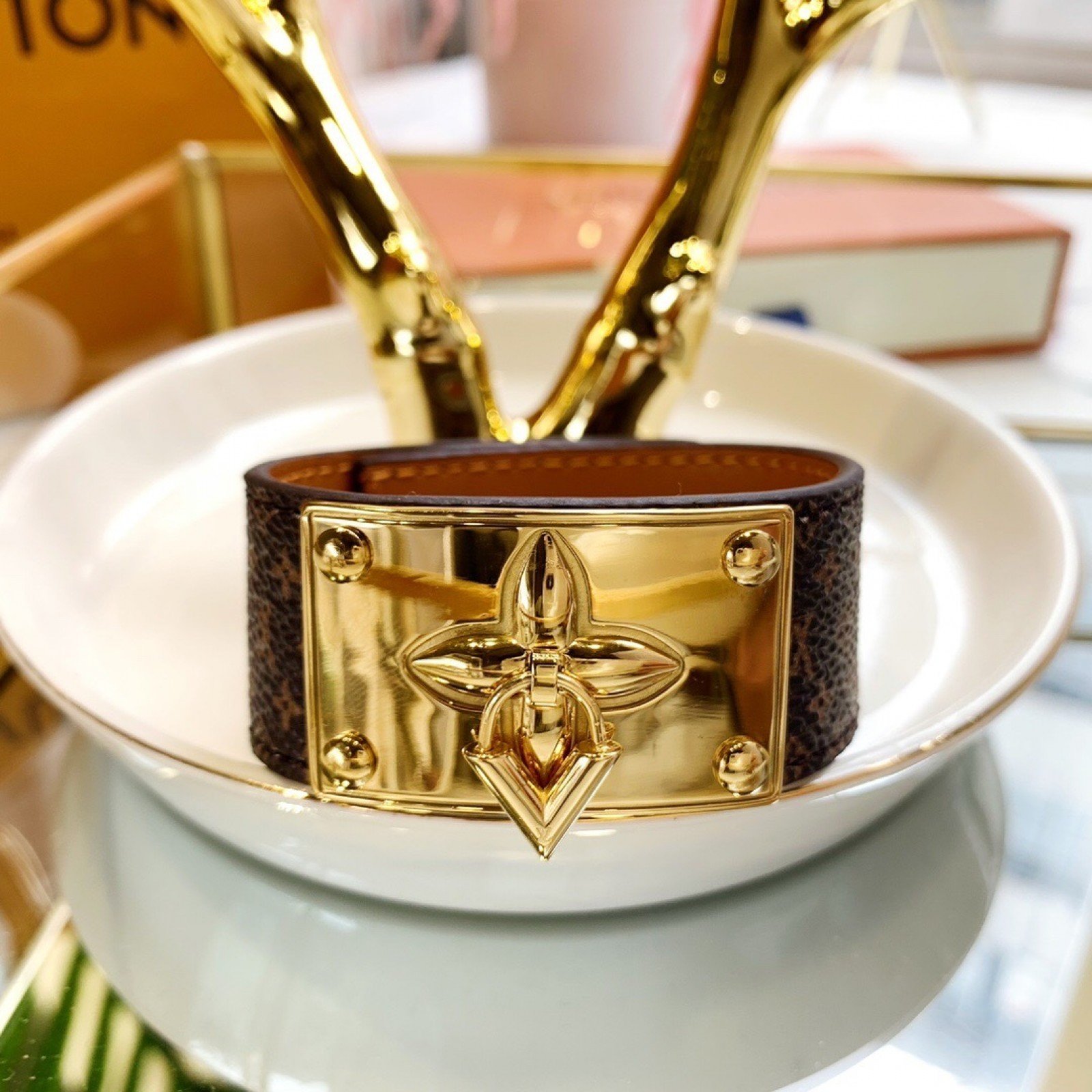 LV Bracelet 120306C