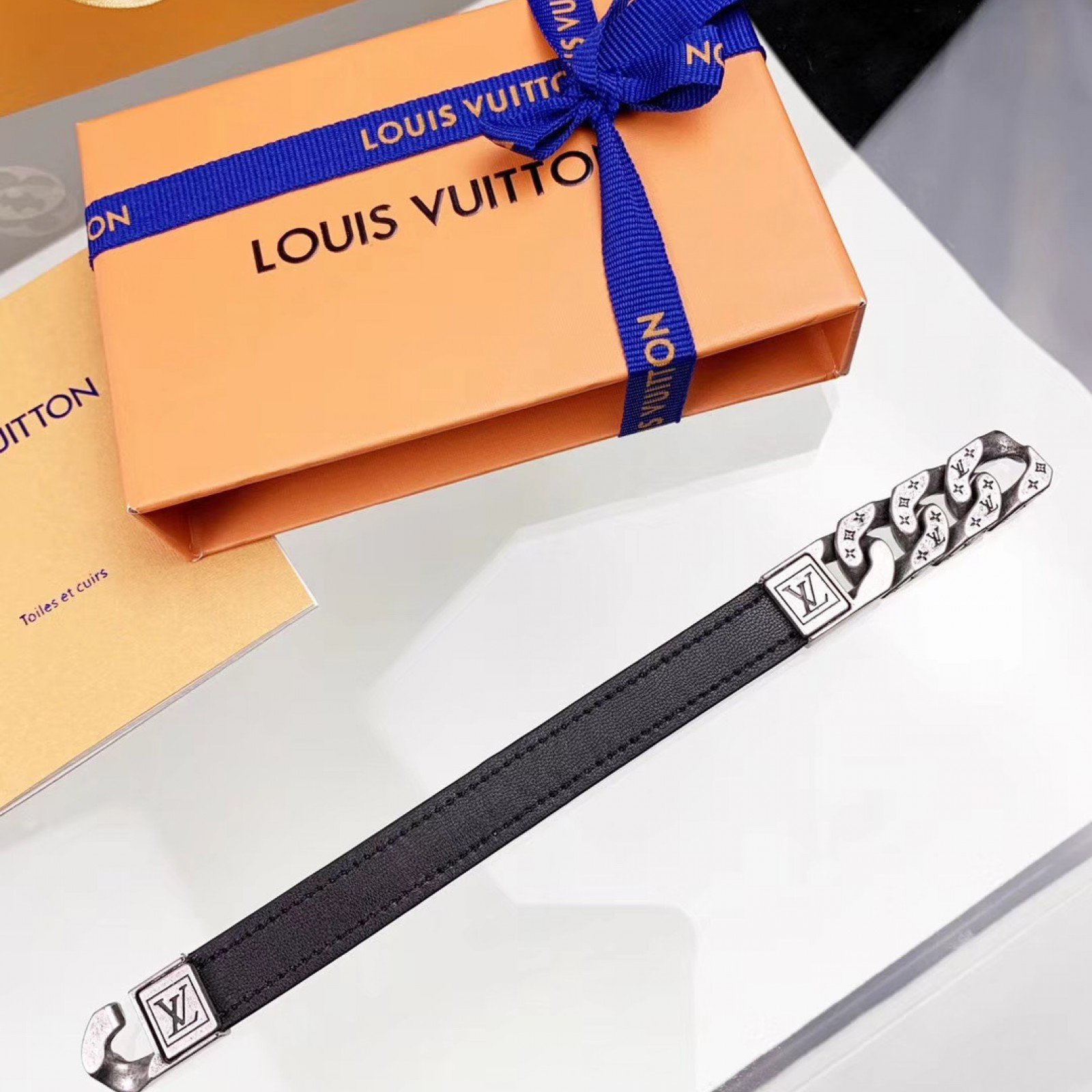 LV Bracelet 120416J